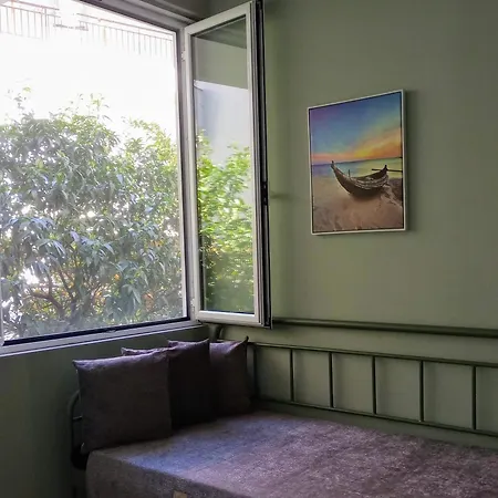 Chloe Apartment *